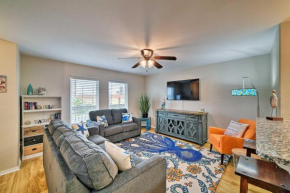 Corpus Christi Condo with Pool Access, Walk to Beach